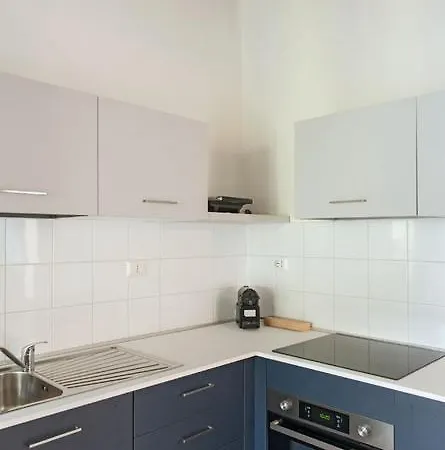 Apartment Levoasi 10 *